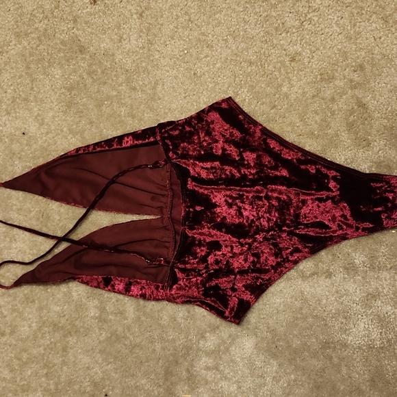 Forever 21 Womens Bodysuit Size S Maroon Velvet Like - Picture 2 of 9